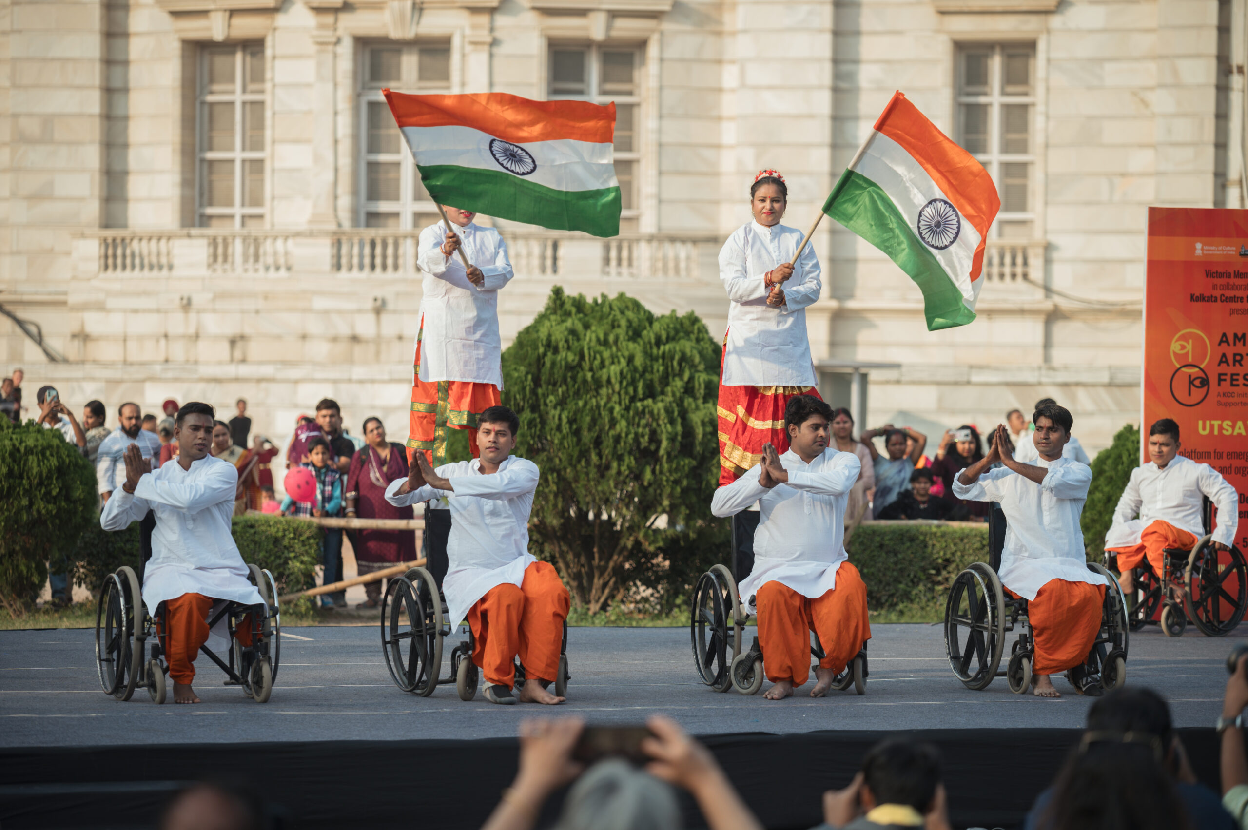 Vande Bharatam on Wheels – A Patriotic Dance Honoring the Spirit of India